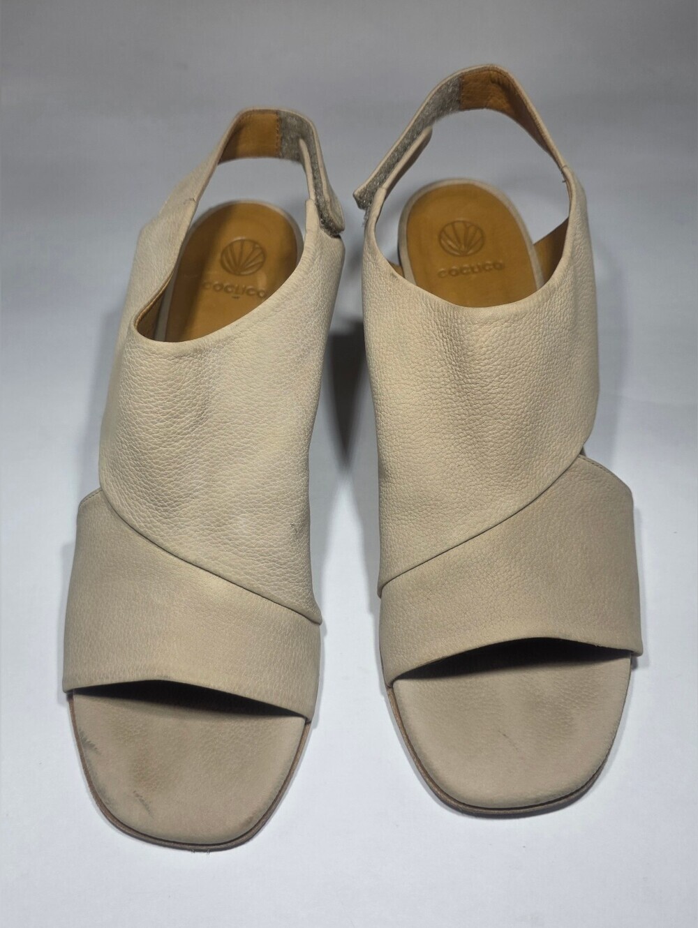 Coclico Womens Size 38 US 7.5 Beige Leather Slingback Sandals Low Block Heel